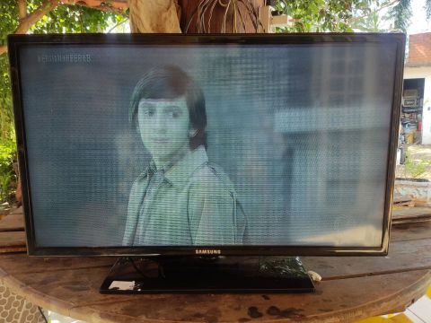 "display da tv samsung 32 polegadas" - TVs no Brasil