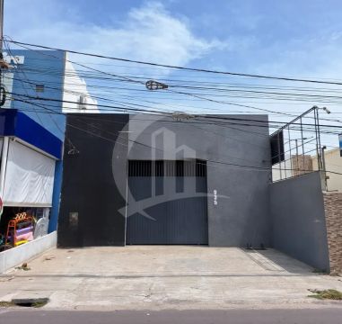Galpão com 270m² para Locação no Bairro Atalaia