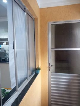 Vende-se casa no  Engenho Velho de Brotas