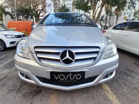Mercedes B200 impecável 