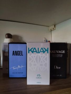 Perfumes de vários gostos e fragrância 