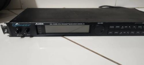 processador efeitos alesis