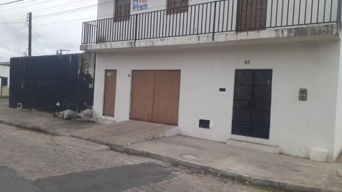 Casa à venda com 7 quartos em ótima localização