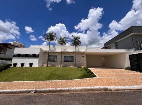 Casa térrea e mobiliada no Itatiba Country