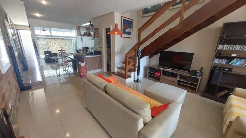 Incrível casa com 2 quartos no bairro Lagoa da Conceição
