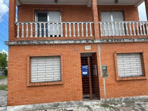 Sobrado 4 dormitórios para alugar Centro Pelotas/RS