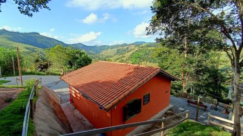 Excelente chácara -charmosa- 1 dt- banheiro- Natividade da Serra