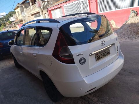 JAC j6 5 lugares 2.0 16v 2013 vendo ou troco