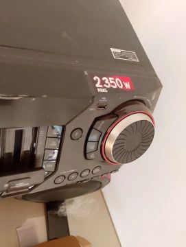 Som para festas com 2350W RMS!