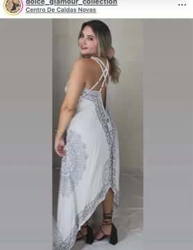 Vestido Longo Branco com Detalhes em Preto
