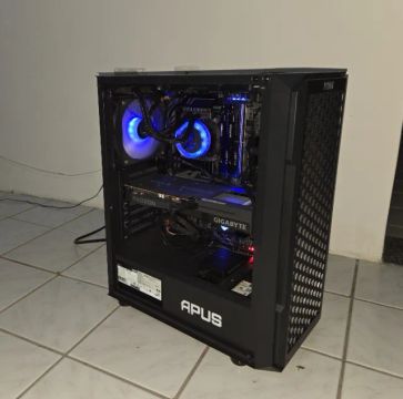 PC Gamer Intel i5 16 GB RX6600 8GB