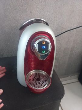 Cafeteira Elétrica Dolce Gusto