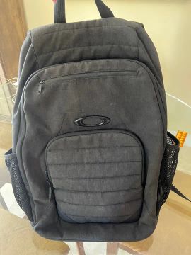 Mochila Oakley Preta