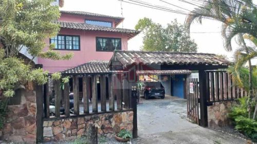 Casa de rua - Duplex / Residencial / Vila Progresso