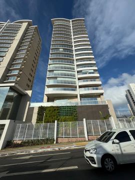 Apt. Com 235m2, 1 por andar, 4 suítes,vista mar, nascente, lazer completo 