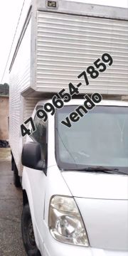 Caminhão baú para venda