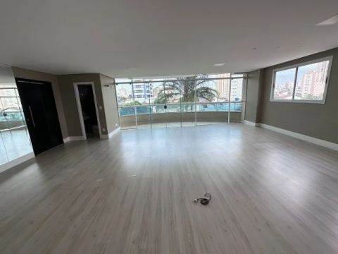 Apartamento em Osvaldo Rezende, 03 Suítes 
