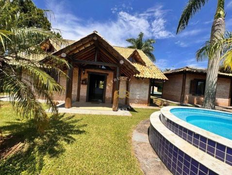 CASA À VENDA PÉ NA ÁGUA EM BRAGANÇA PAULISTA, CONDOMÍNIO FECHADO .