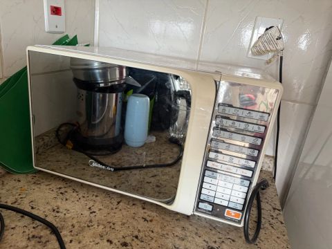 Microondas Midea liva 