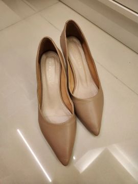 Scarpin de salto bege - Tam 35