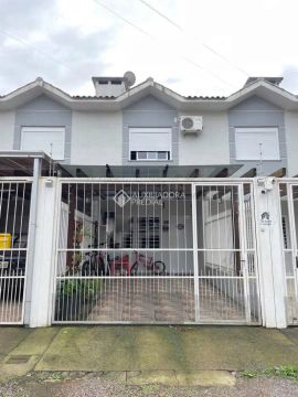 Sobrado semimobiliado à venda por R$ 315.000 - Universitário - Lajeado/RS