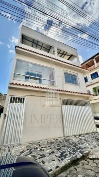 ALUGO CASA DUPLEX COM TERRAÇO