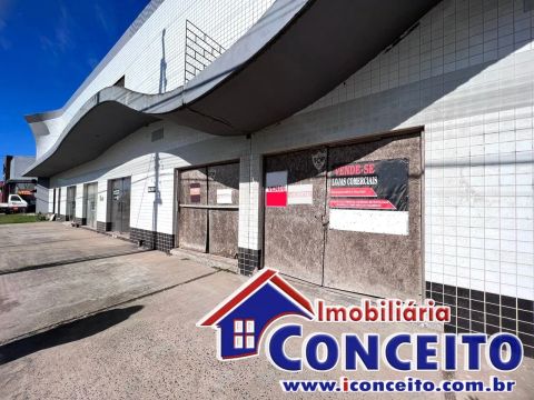 PC30 - Ótimas salas comercias localizadas em Avenida principal de Imbé