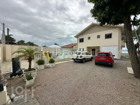 Casa à venda Rua Brigadeiro Eduardo Gomes, São Miguel (Guaporanga) - Biguaçu