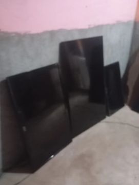 TV para tirar peça ou mandar arrumar 