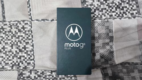 Moto G8 Plus usado em excelente estado de conservação 