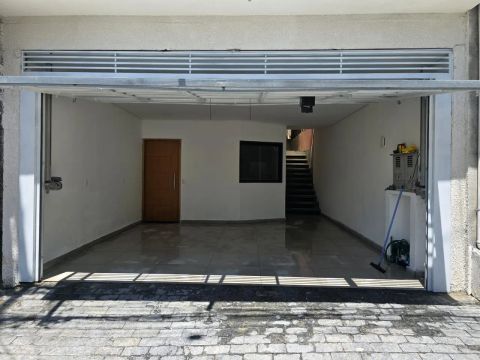 Casa Térrea Reformada para venda possui 98 metros quadrados em Bandeiras - Osasco - SP