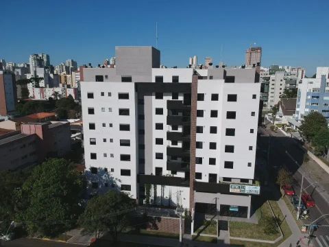 Duplex para venda tem 160 metros quadrados com 4 quartos em Vila Izabel - Curitiba - PR