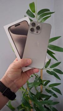 iPhone 15 Pro Max Bateria 100% Titânio 