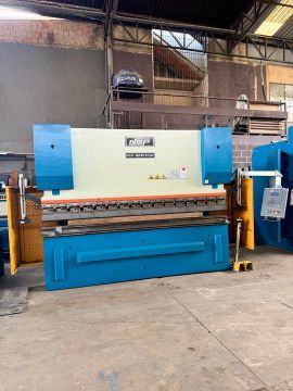 Dobradeira CNC NGP 3 eixos