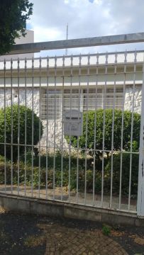 Casa com 4 quartos e 3 quartos Jd auxiliadora 