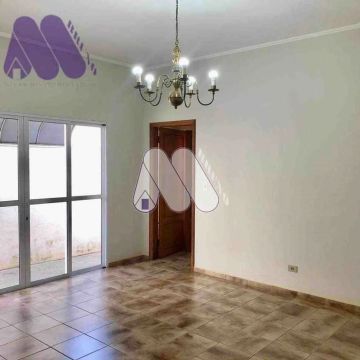 CASA RESIDENCIAL em MIRANDOPOLIS - SP, CENTRO
