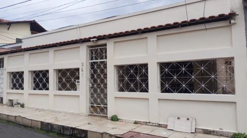 Vende se casa no dom Pedro 