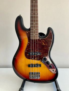 Baixo Vintage Reissued Séries Jazz Bass Sunburst