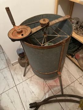 CENTRÍFUGA MANUAL E FUMIGADOR PARA APICULTURA 