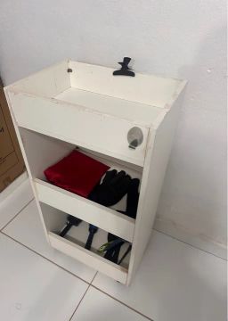 Vendo carrinho auxiliar em MDF para salão 