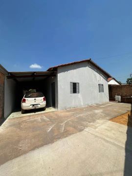 Vende-se residência no CENTENARIO (Opção de parcelamento)