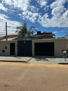 Casa Bertaville lote inteiro 