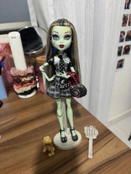 Boneca Monster High Frankie Stein
