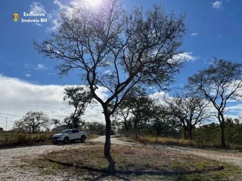 Linda Chácara à Venda em Divinópolis