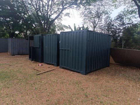 Containers marítimos e modulares obra  usados