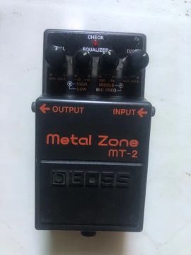 Pedal BOSS Metal Zone 