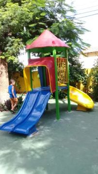 Playground um torre 