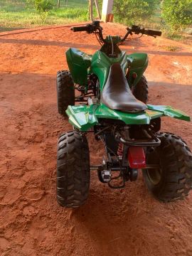 Quadriciclo Off-Road Verde