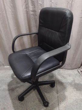 Cadeira de Escritório Giratória com Rodas