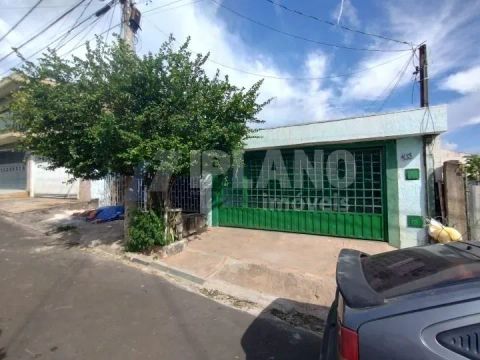 Venda de Casas / Padrão na cidade de São Carlos